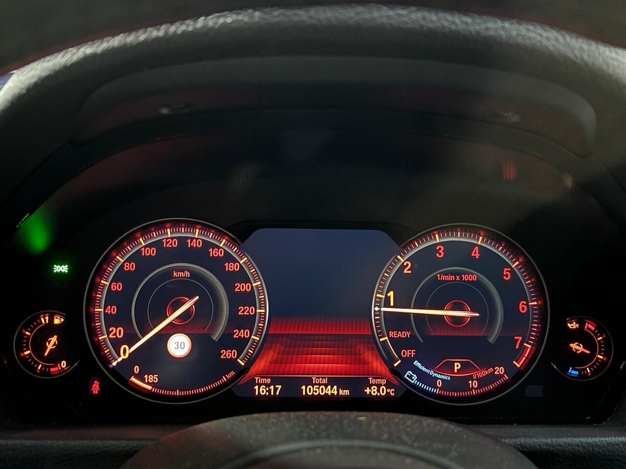 BMW 3-SERIE Touring 320i M Sport Edition | 19 inch | Panoramadak | Apple Carplay | Head-Up | NL auto |