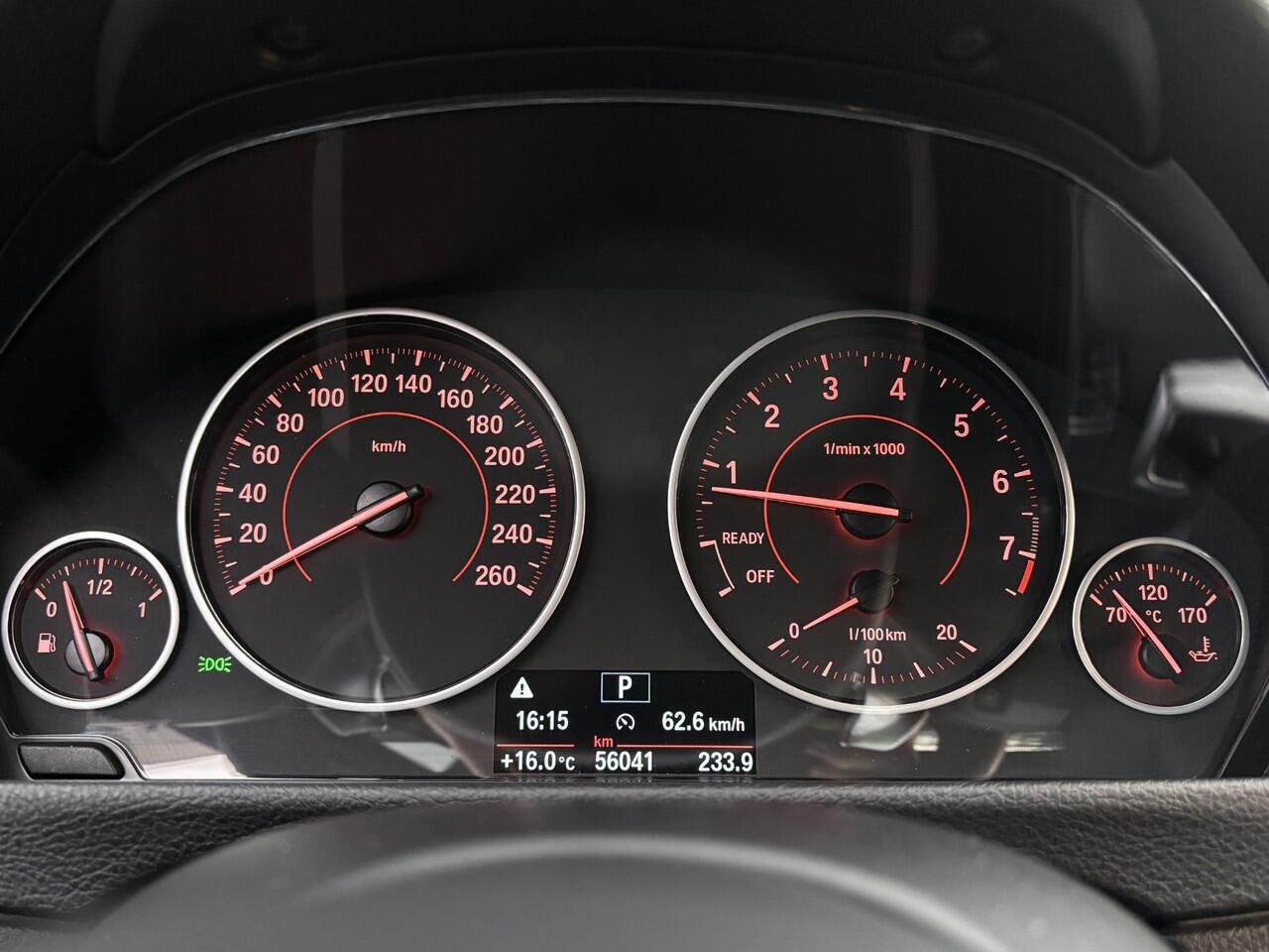 BMW 3-SERIE 320i M Sport | Alcantara Bekleding | Dealer Onderhouden