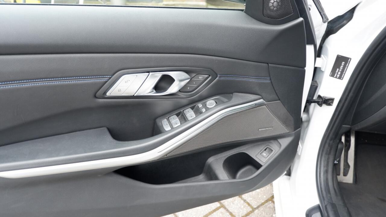 BMW 3-SERIE M340ix High Exec. Laser/Head-up/Pano/H&K