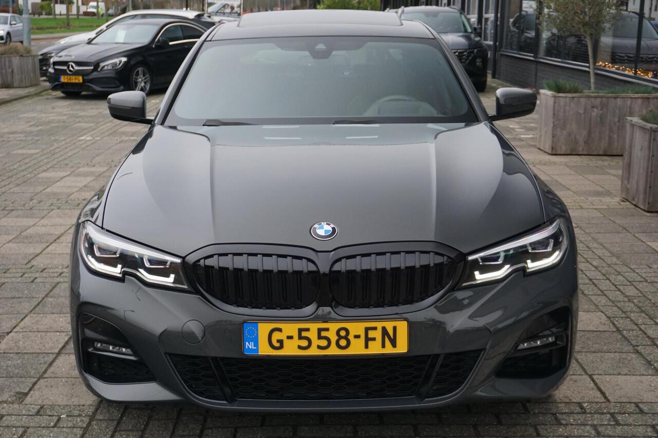 BMW 3-SERIE 330e High Executive | M Pakket | Dak | H&K | Dravitgrau