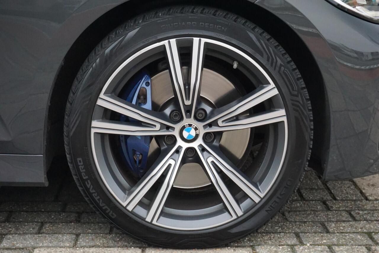 BMW 3-SERIE 330e High Executive | M Pakket | Dak | H&K | Dravitgrau