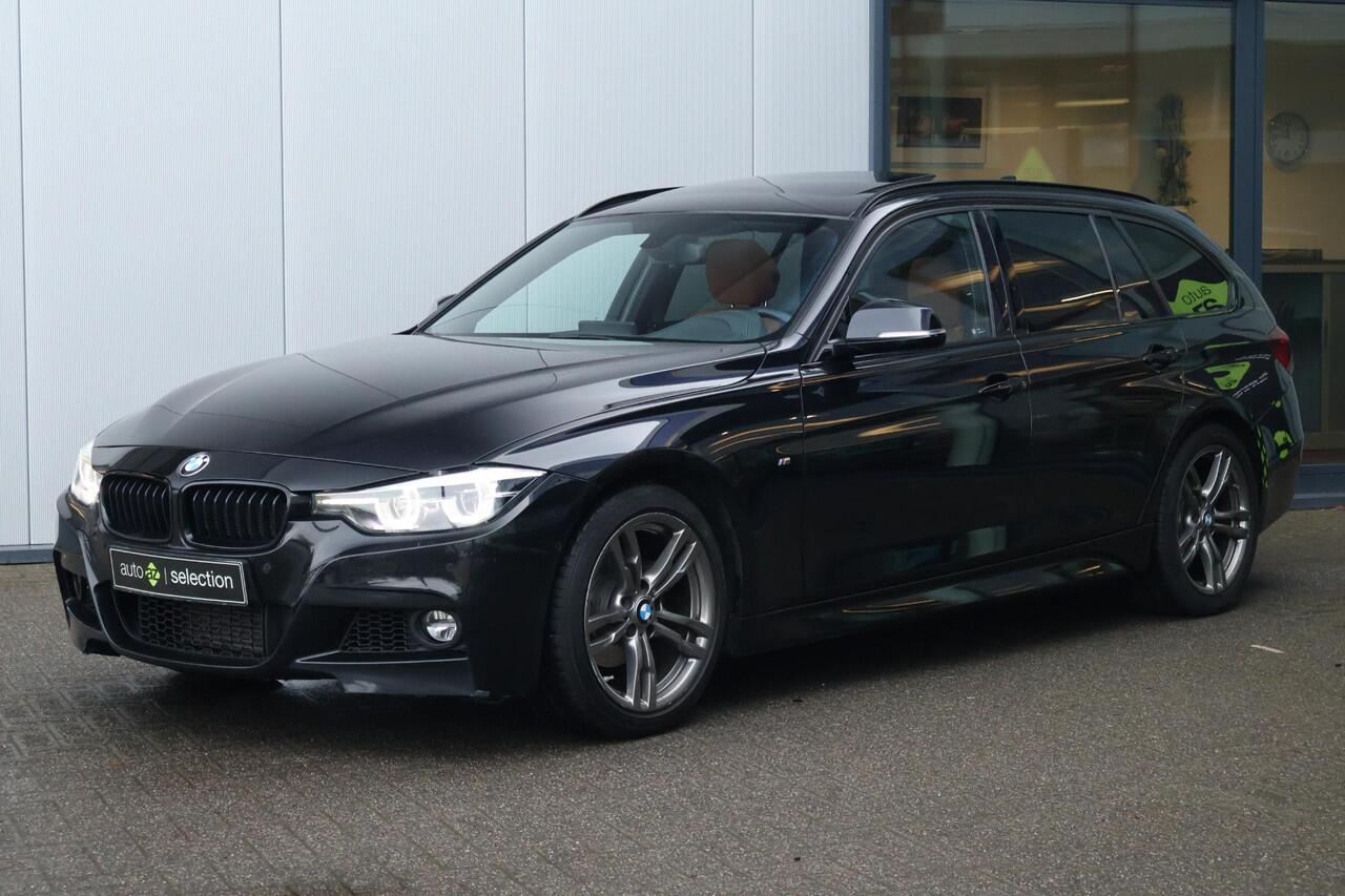 BMW 3-SERIE Touring 318i M Sport / Panorama / Trekhaak / Camera