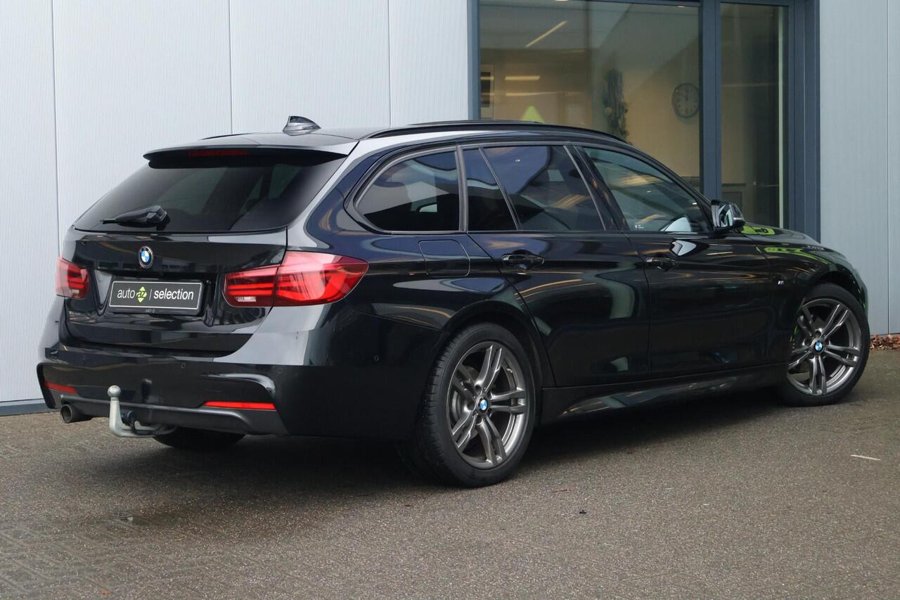 BMW 3-SERIE Touring 318i M Sport / Panorama / Trekhaak / Camera