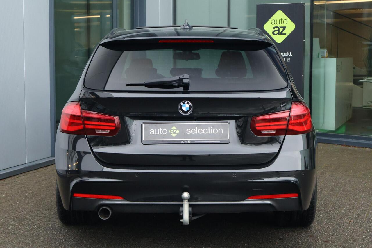 BMW 3-SERIE Touring 318i M Sport / Panorama / Trekhaak / Camera