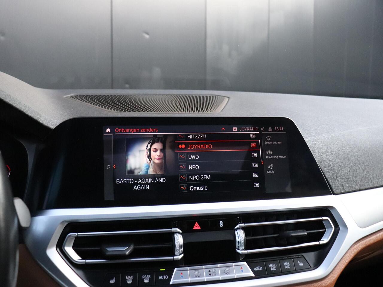 BMW 3-SERIE Touring 330i High Executive Edition | M SPORT | LEDER | PANO-DAK | 360° CAMERA | CRUISE | APPLE CARPLAY | STOELVERW. |