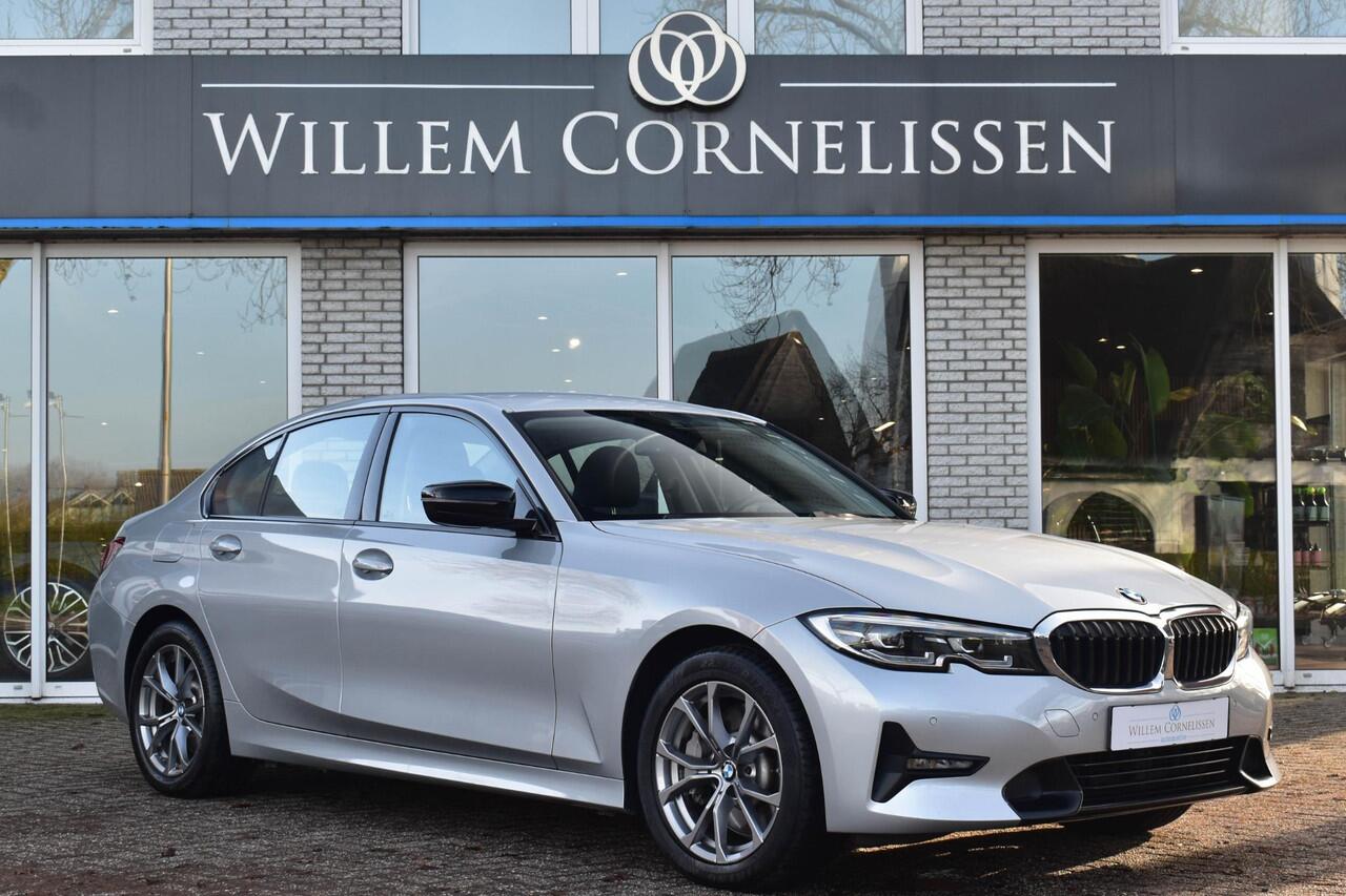 BMW 3-SERIE 330e High Executive Aut. Leder Navi Carplay Stoelverwarming HiFi