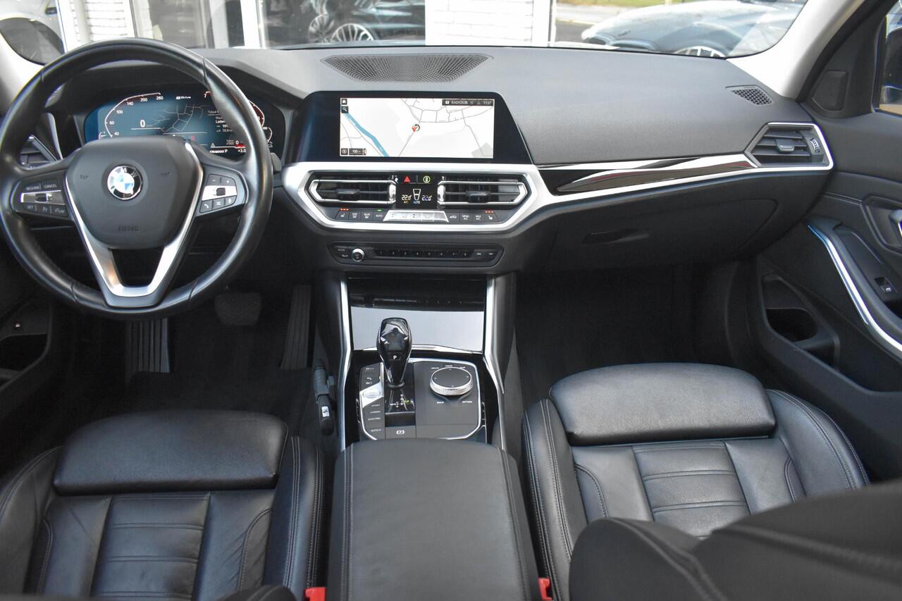 BMW 3-SERIE 330e High Executive Aut. Leder Navi Carplay Stoelverwarming HiFi