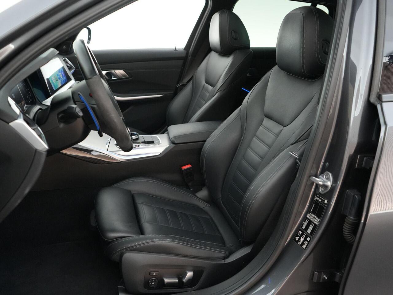 BMW 3-SERIE M340i xDrive Touring 374pk High Executive |M-sport|dealer onderhouden|Concaver 19"|carbon splitterset|panoramadak|Harman & Kardon|HUD|memory|360 camera|M-sportstoelen|Apple Carplay|blind spot|