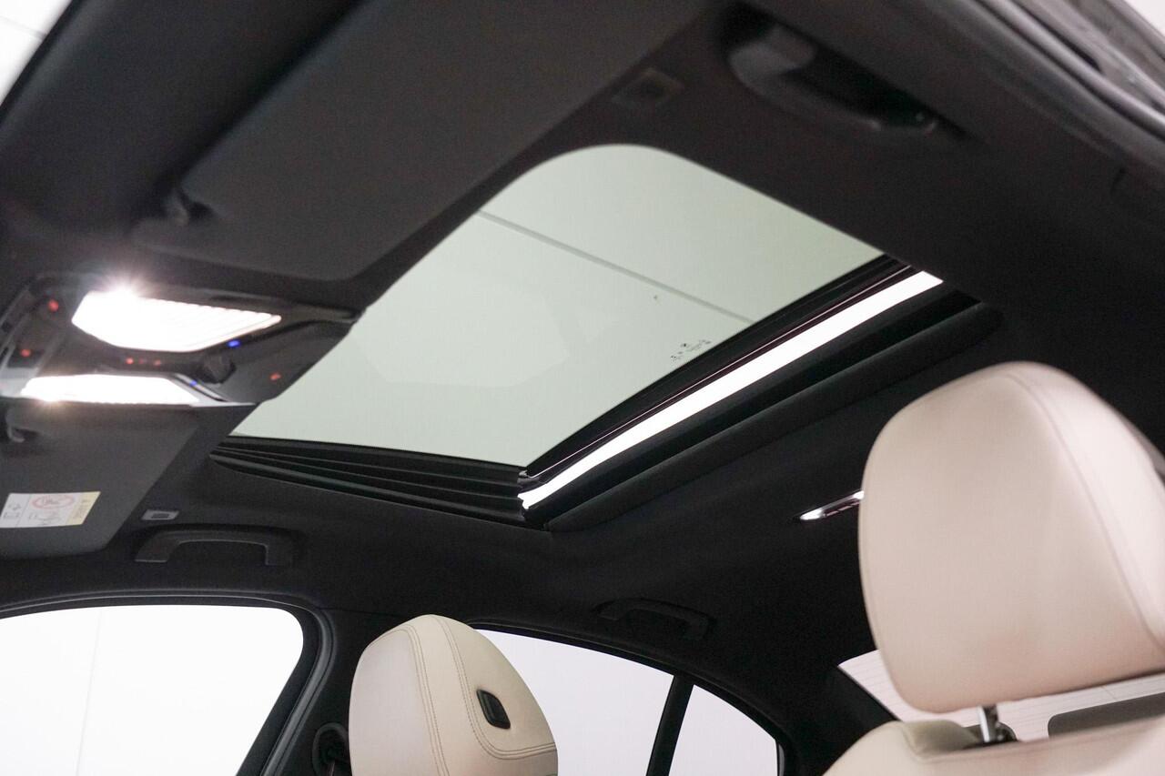 BMW 3-SERIE M340i xDrive Schuifdak | Head Up | CoPilot | Laser