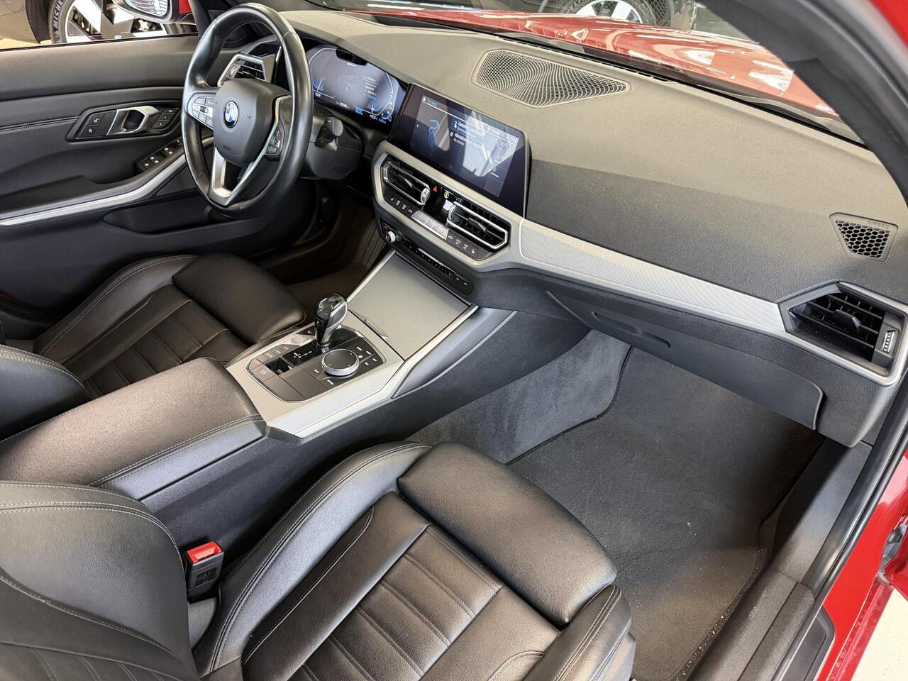 BMW 3-SERIE 330e High Executive | Laser | Harman Kardon | Leer + Memory | HUD | ACC | Stoelverw. ( Vestiging - Nieuwegein)