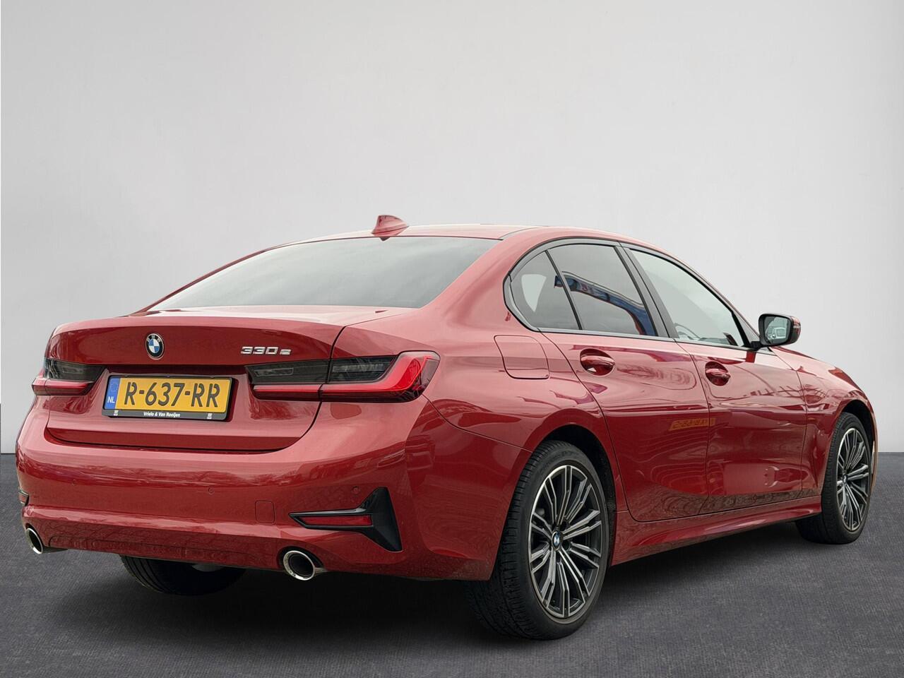 BMW 3-SERIE 330e High Executive | Laser | Harman Kardon | Leer + Memory | HUD | ACC | Stoelverw. ( Vestiging - Nieuwegein)