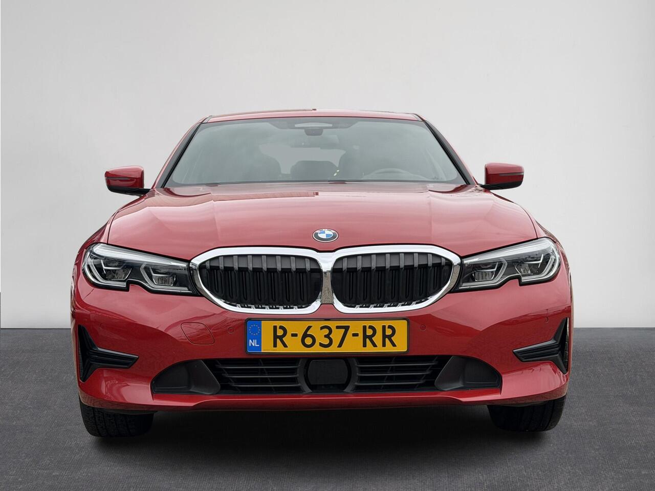 BMW 3-SERIE 330e High Executive | Laser | Harman Kardon | Leer + Memory | HUD | ACC | Stoelverw. ( Vestiging - Nieuwegein)