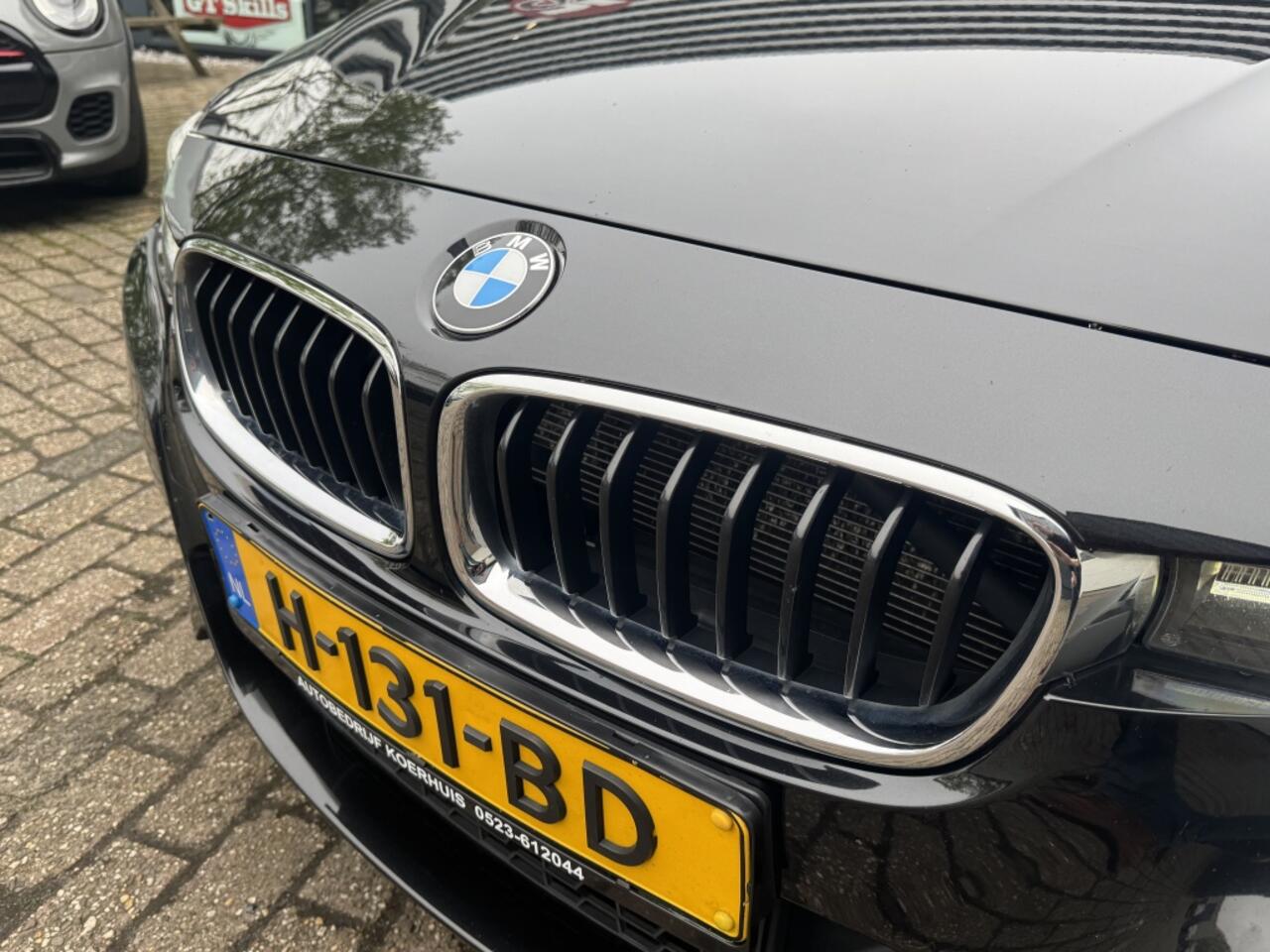 BMW 3-SERIE 318i M-sport Leer/stoelvw/trekhaak