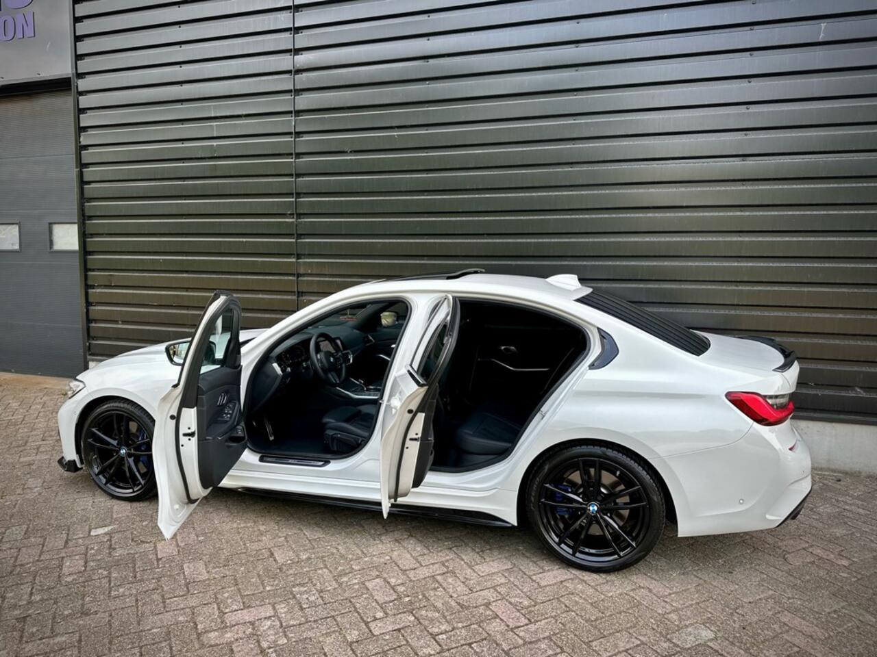 BMW 3-SERIE 330i M-PERFORMANCE DAK|HEADUP|360CAM|ACC|INDIVIDUAL