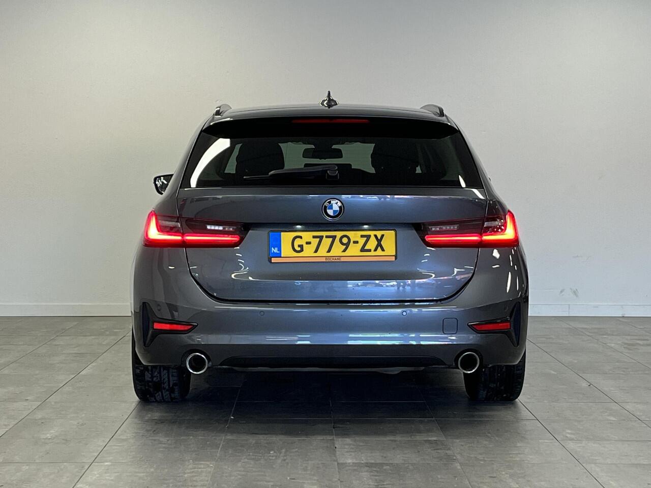 BMW 3-SERIE Touring 320i Sport Line Executive | ORG.NL | LEDER | CARPLAY |