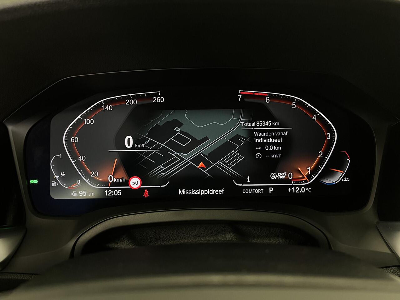 BMW 3-SERIE Touring 320i Sport Line Executive | ORG.NL | LEDER | CARPLAY |