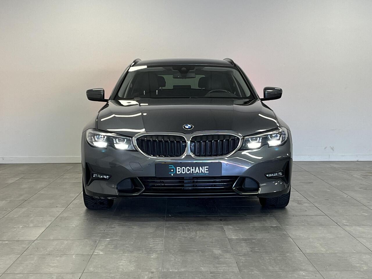 BMW 3-SERIE Touring 320i Sport Line Executive | ORG.NL | LEDER | CARPLAY |