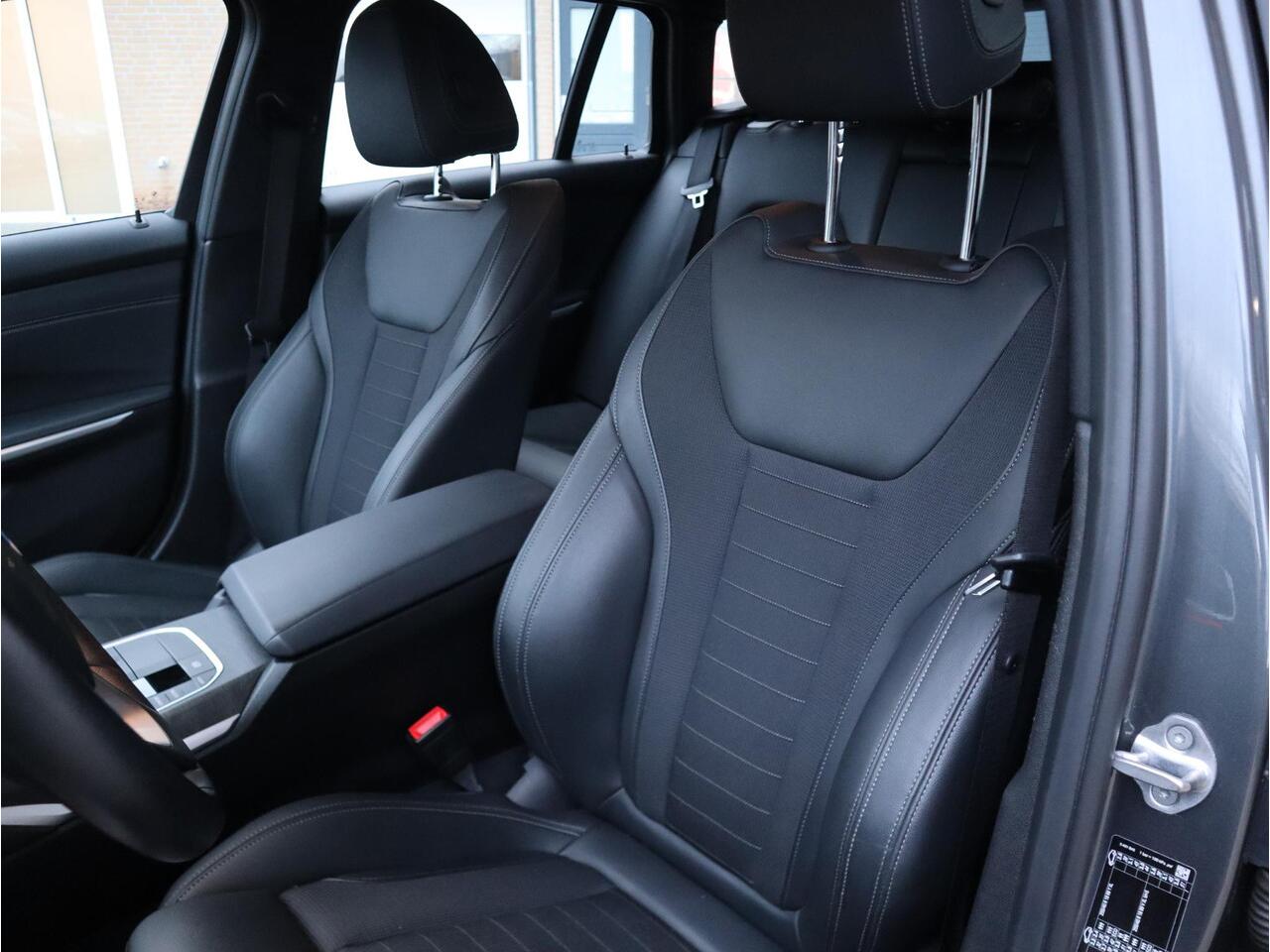 BMW 3-SERIE Touring 330i xDrive High Executive 4Wheel Drive