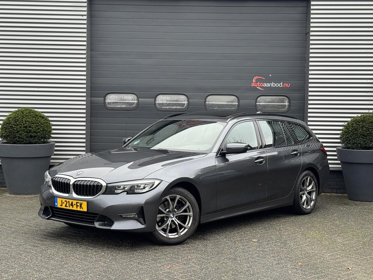 BMW 3-SERIE Touring 320i Executive Edition | Panoramadak | DAB | Carplay | Navigatie | Elektrische Achterklep |