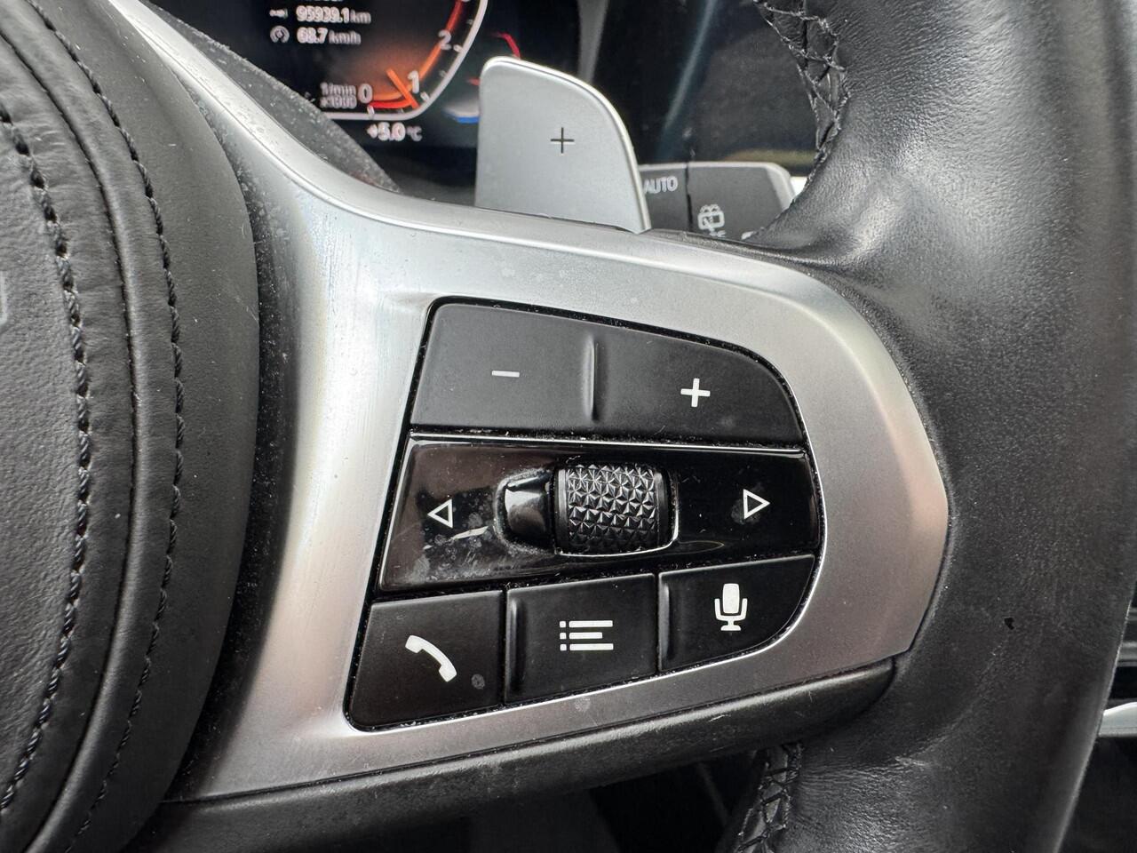 BMW 3-SERIE Touring 320i Executive Edition | Panoramadak | DAB | Carplay | Navigatie | Elektrische Achterklep |