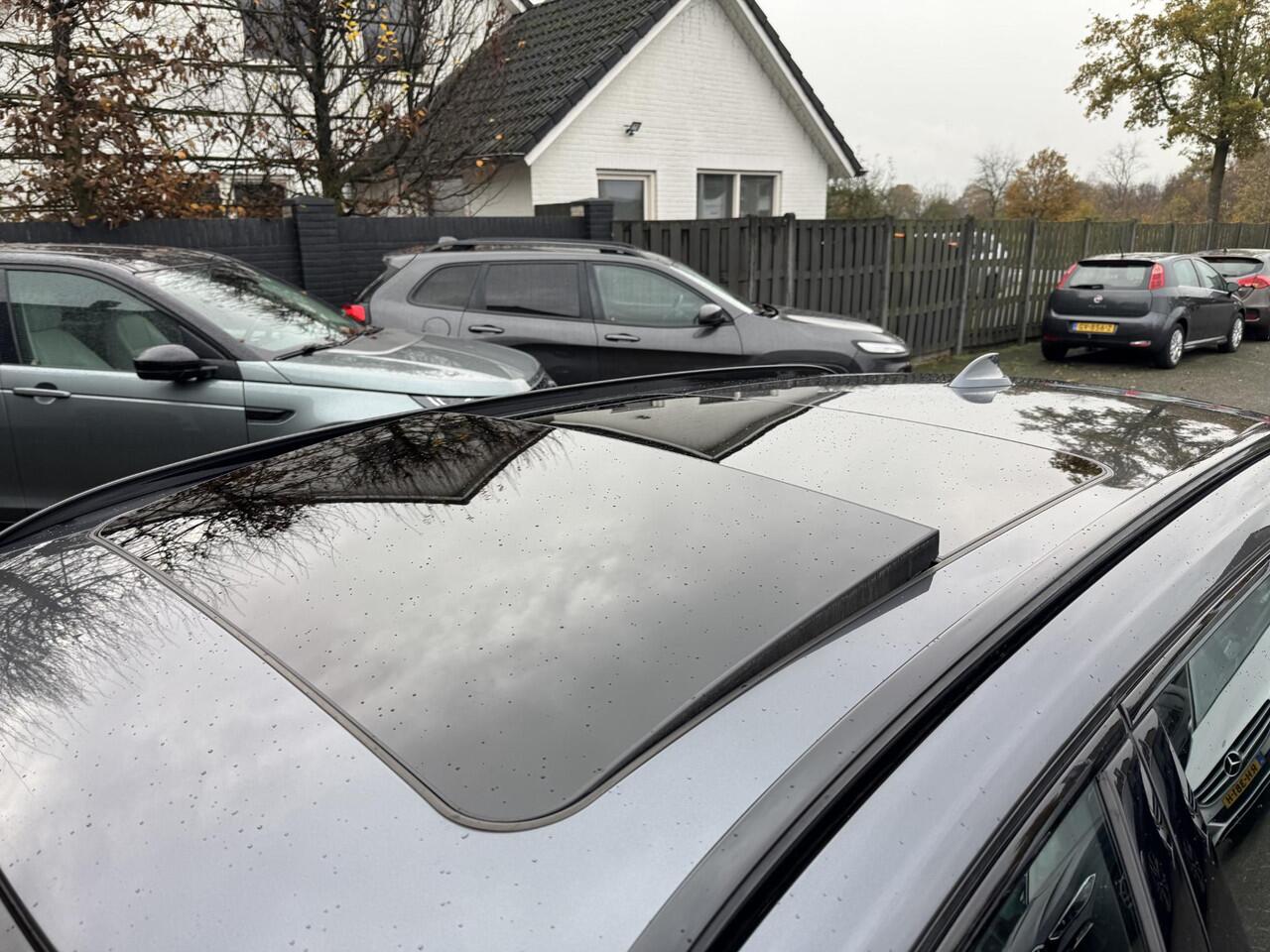 BMW 3-SERIE Touring 320i Executive Edition | Panoramadak | DAB | Carplay | Navigatie | Elektrische Achterklep |