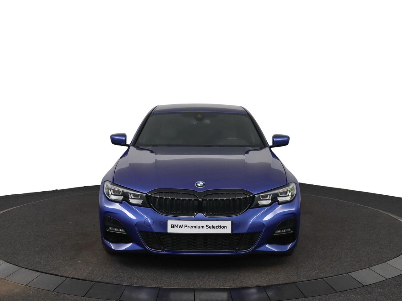 BMW 3-SERIE 330i High Executive M-Sportpakket | HiFi System | Stoelverwarming | M Sportonderstel