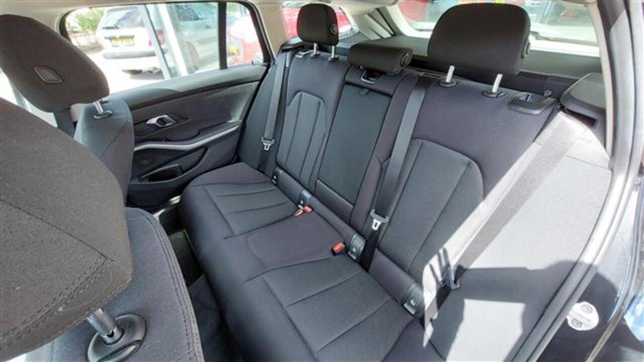 BMW 3-SERIE Touring (G21) 320i Executive Edition Automaat