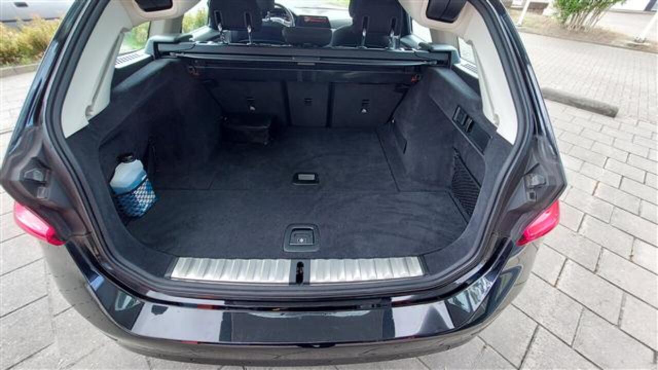 BMW 3-SERIE Touring (G21) 320i Executive Edition Automaat