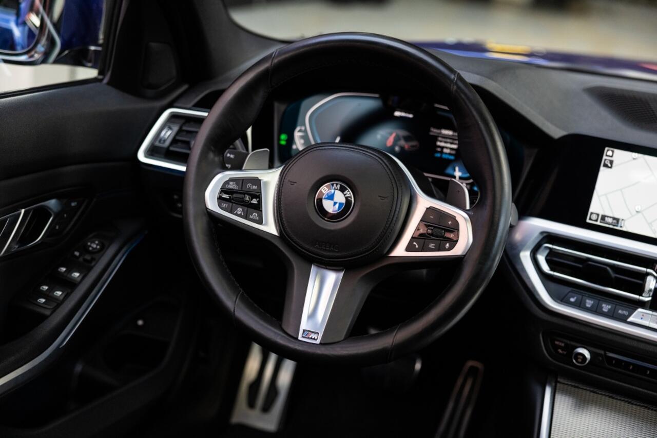 BMW 3-SERIE sedan 3er - 330e M Sport | Shadow | Pano | HuD |