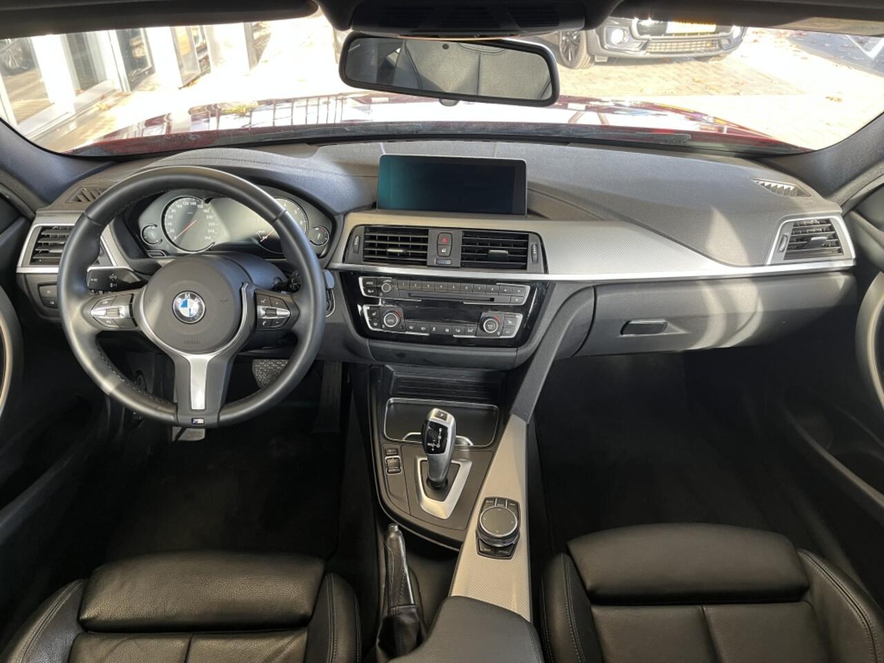 BMW 3-SERIE Touring 318iM Sport Corporate Lease | Navigatie | Leder | Stoelverw.