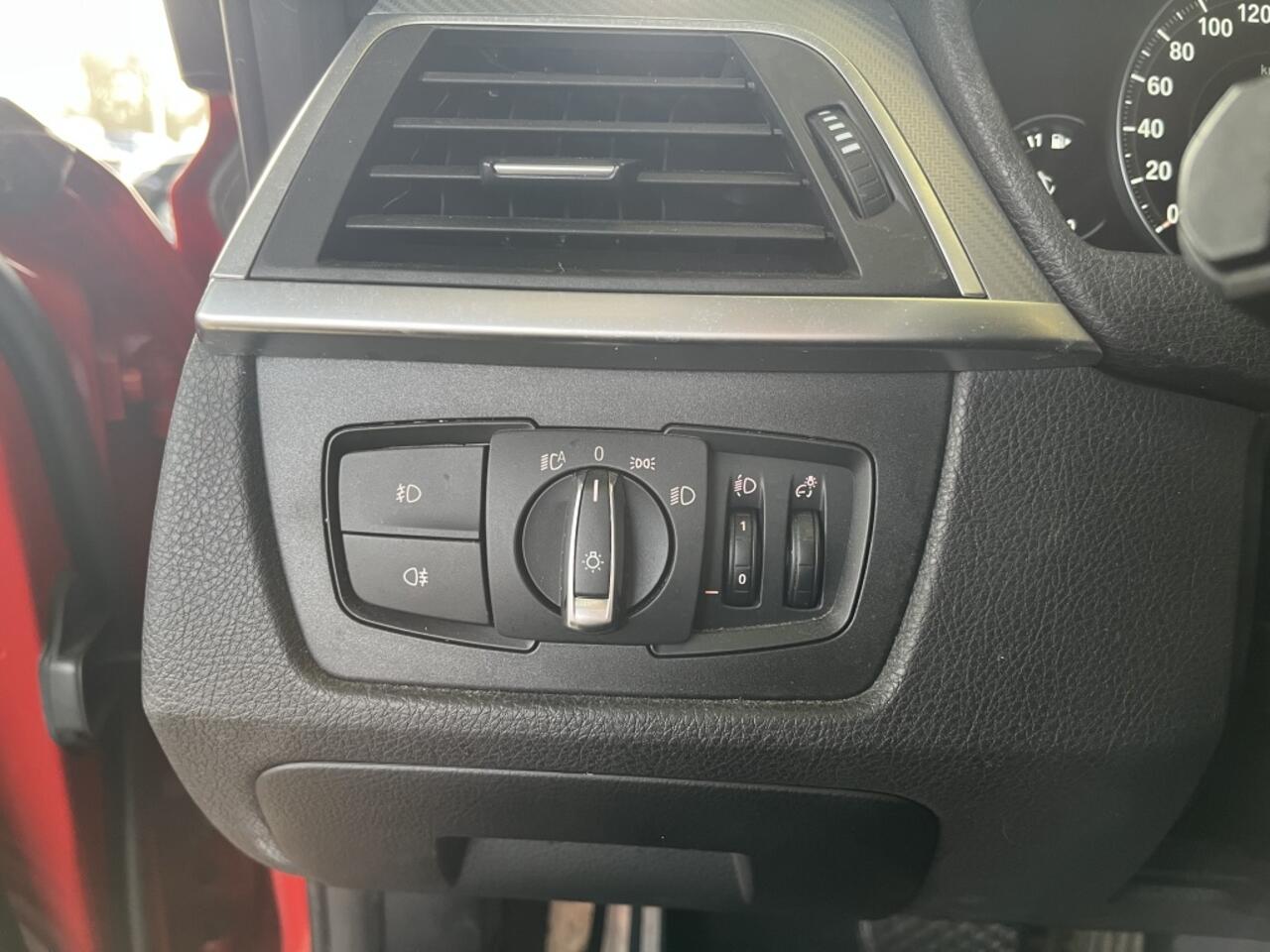 BMW 3-SERIE Touring 318iM Sport Corporate Lease | Navigatie | Leder | Stoelverw.