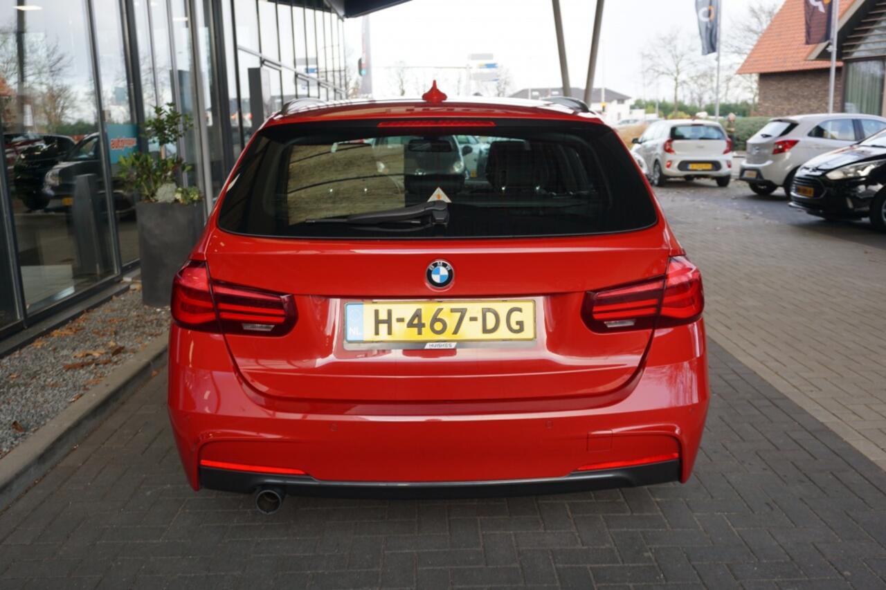 BMW 3-SERIE Touring 318iM Sport Corporate Lease | Navigatie | Leder | Stoelverw.