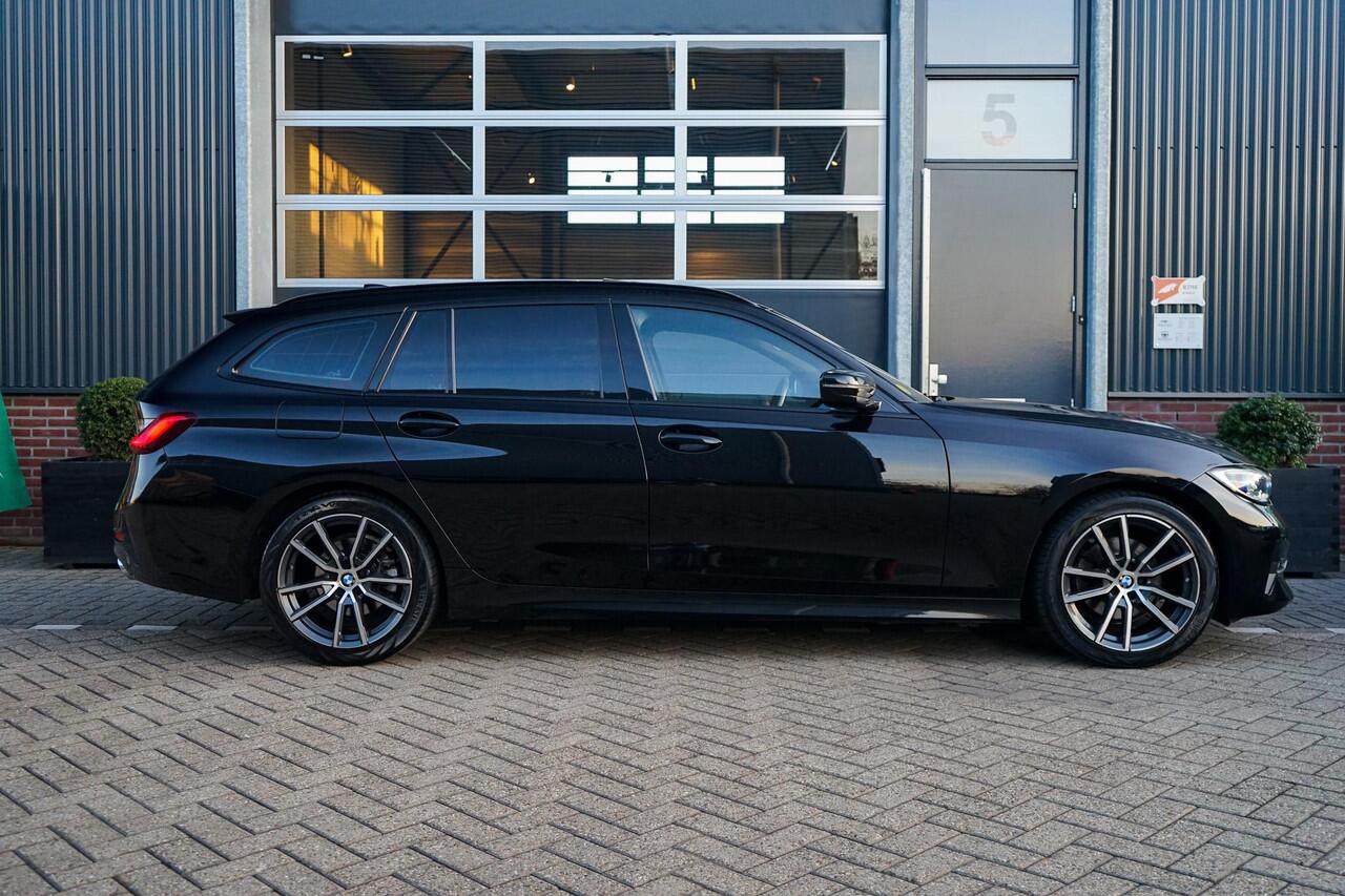 BMW 3-SERIE Touring 320d High Executive