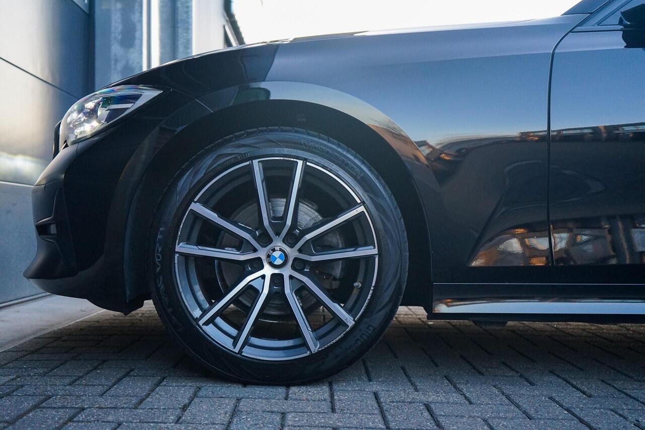 BMW 3-SERIE Touring 320d High Executive