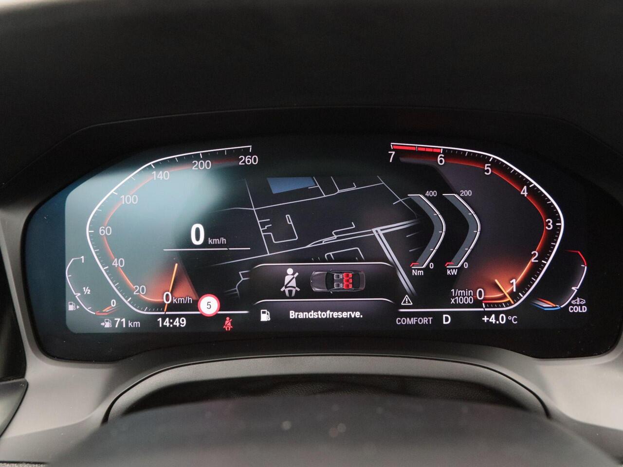 BMW 3-SERIE 330i Executive Edition 259 Pk Automaat | M-Pakket | Leder/Alcantara | Camera | Navigatie| Trekhaak | Privacy Glass | 19 Inch