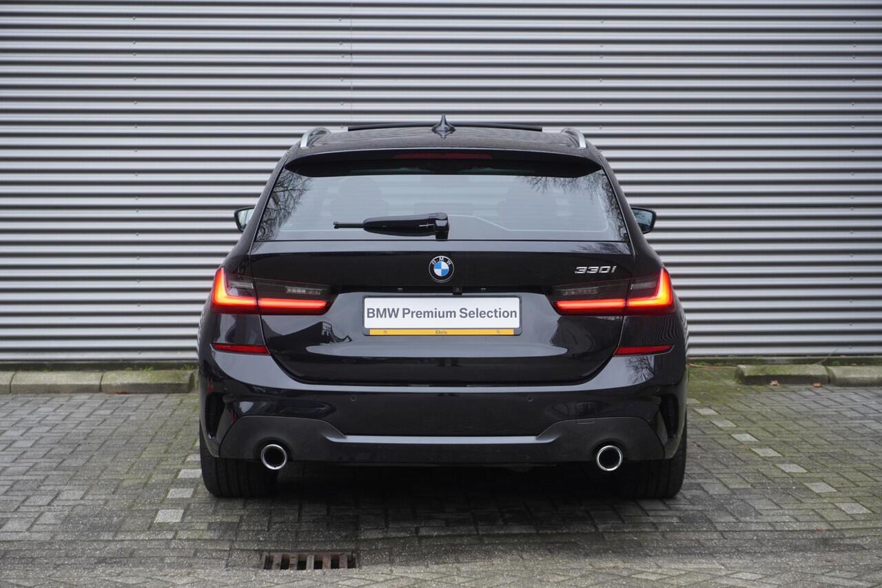 BMW 3-SERIE Touring 330i High Executive | Glazen panoramadak | Achteruitrijcamera | HiFi System | Elektrisch verwarmde voorstoelen