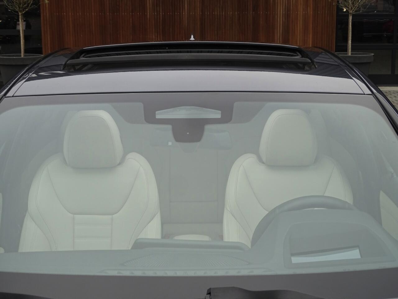 BMW 3-SERIE 330e 292PK M-Sport / laser / ACC / trekhaak / head-up