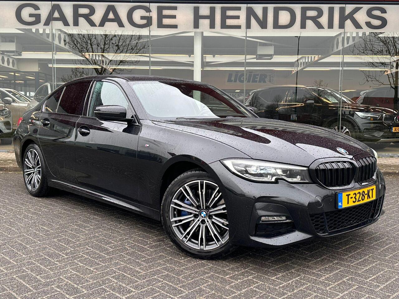 BMW 3-SERIE 330e | Trekhaak wegklapbaar | Nieuwe banden | Climate | CC | Leder Stof |