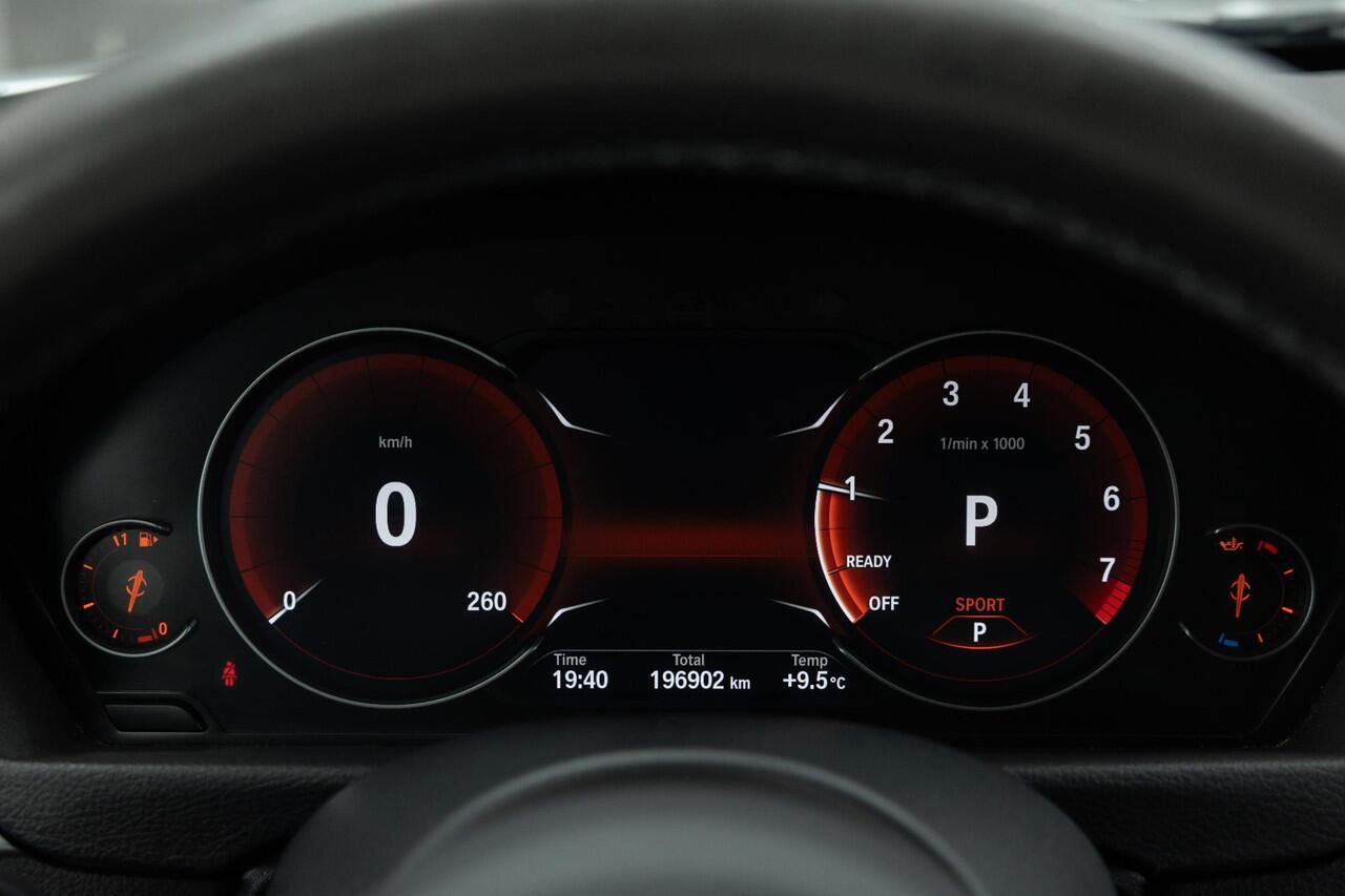 BMW 3-SERIE Touring 318i M Sport, HK Sound, Apple CarPlay, Digital Dash!