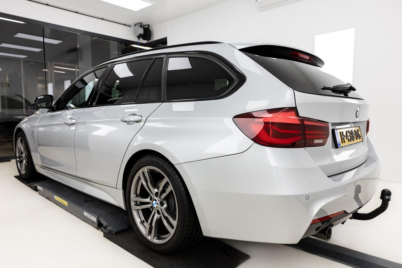 BMW 3-SERIE Touring 318i M Sport, HK Sound, Apple CarPlay, Digital Dash!