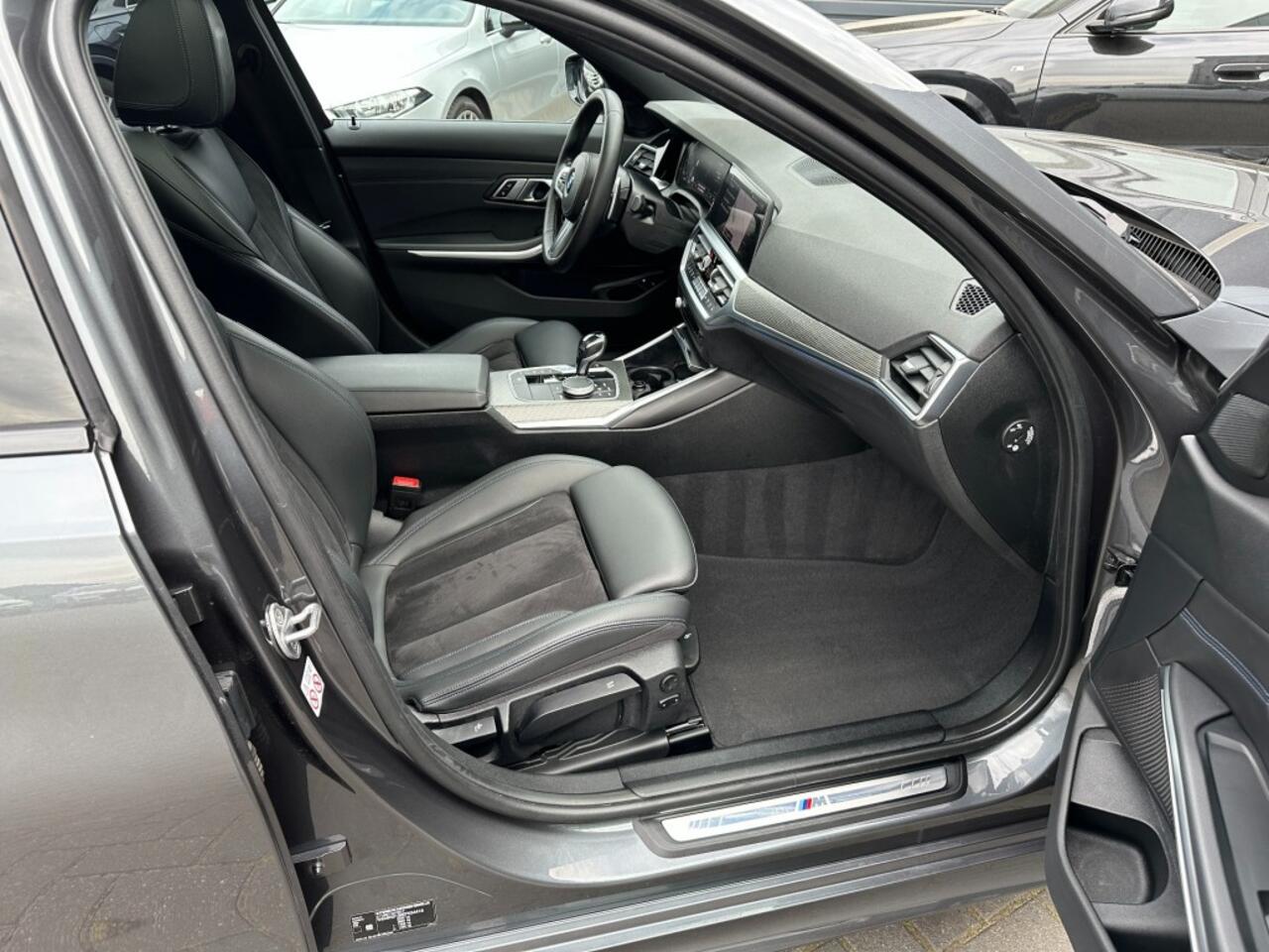 BMW 3-SERIE 330e Touring M-Sport High Executive Camera schuifdak