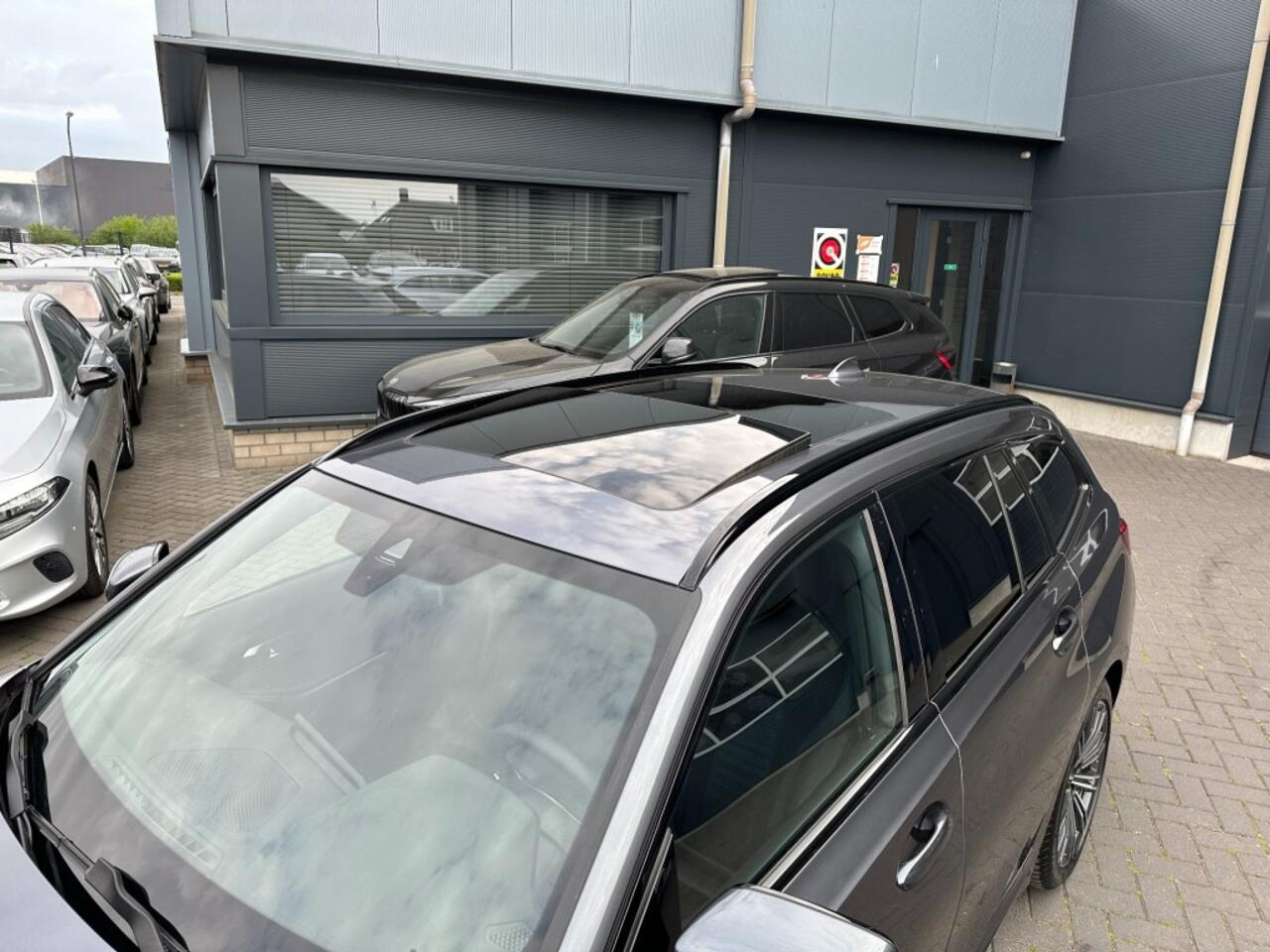 BMW 3-SERIE 330e Touring M-Sport High Executive Camera schuifdak