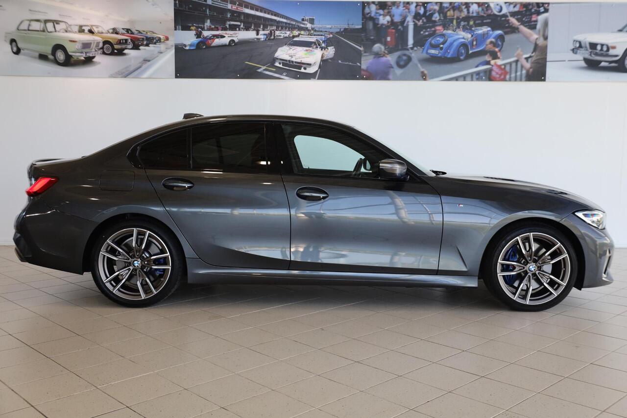 BMW 3-SERIE Sedan M340i xDrive | Head-Up | HiFi | Parkeersensoren | Head - Up Display | Cruise Control | Lentevoordeel
