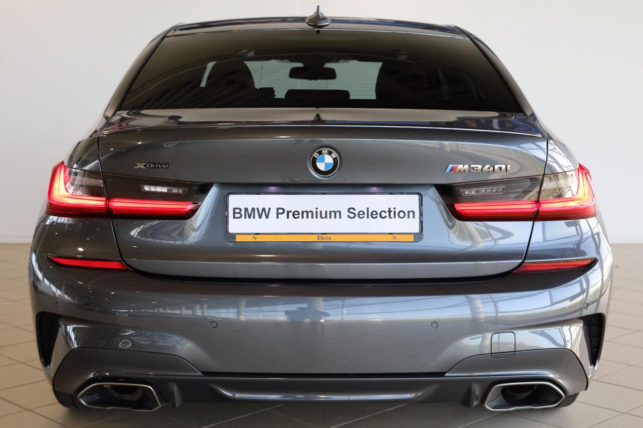 BMW 3-SERIE Sedan M340i xDrive | Head-Up | HiFi | Parkeersensoren | Head - Up Display | Cruise Control | Lentevoordeel