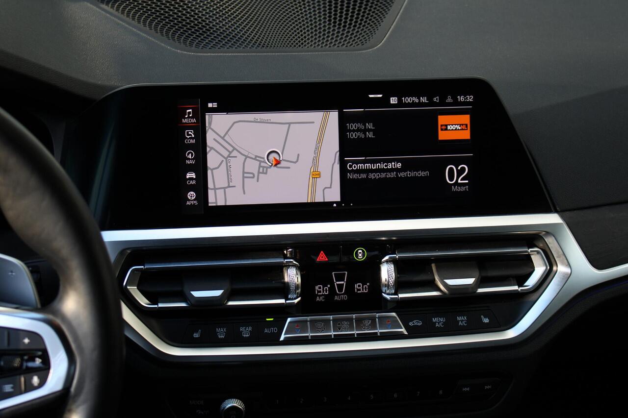 BMW 3-SERIE 320i High Executive Edition | M Sport Pakket | Harman Kardon | Adaptieve Cruise | Stoel en Stuurverwarming | PDC voor en achter |