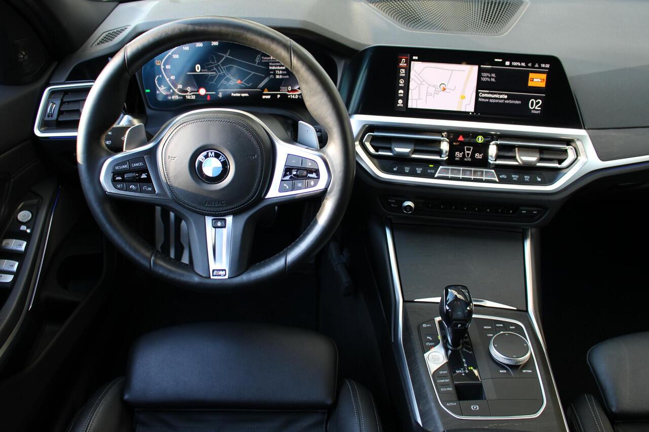 BMW 3-SERIE 320i High Executive Edition | M Sport Pakket | Harman Kardon | Adaptieve Cruise | Stoel en Stuurverwarming | PDC voor en achter |