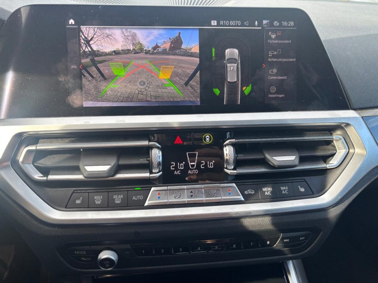 BMW 3-SERIE 184 PK ,G21,Sportline,Navi Prof,Hifi,DAB,Keyless Entry,Led koplampen,Alarm