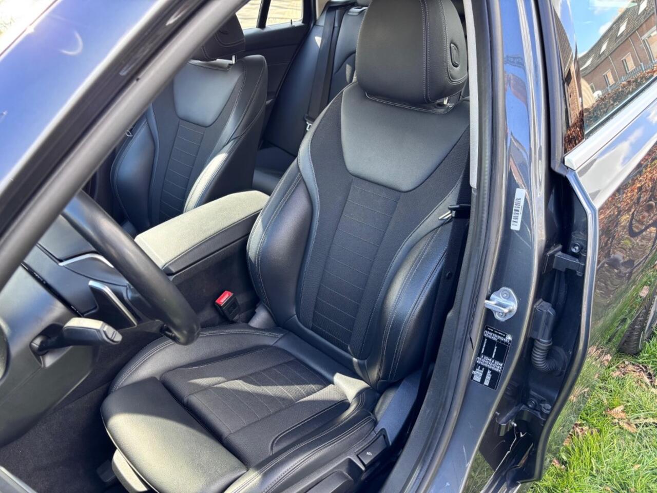 BMW 3-SERIE 184 PK ,G21,Sportline,Navi Prof,Hifi,DAB,Keyless Entry,Led koplampen,Alarm