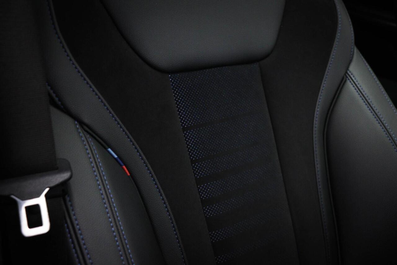 BMW 3-SERIE Touring M340i xDrive High Executive | COPILOT / COMFORT ACCES- PACK | LASER LED | PANORAMADAK | HEAD UP | 360 CAMERA | TREKHAAK | 20"