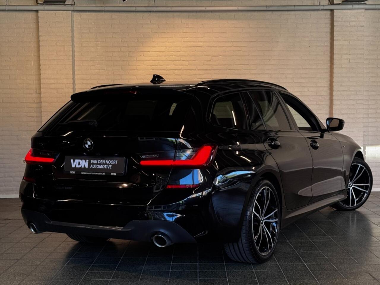 BMW 3-SERIE Touring 318i High Executive M-Sport Laser LED Leder HUD 19''